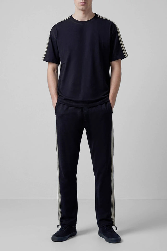 Basic T-Shirt