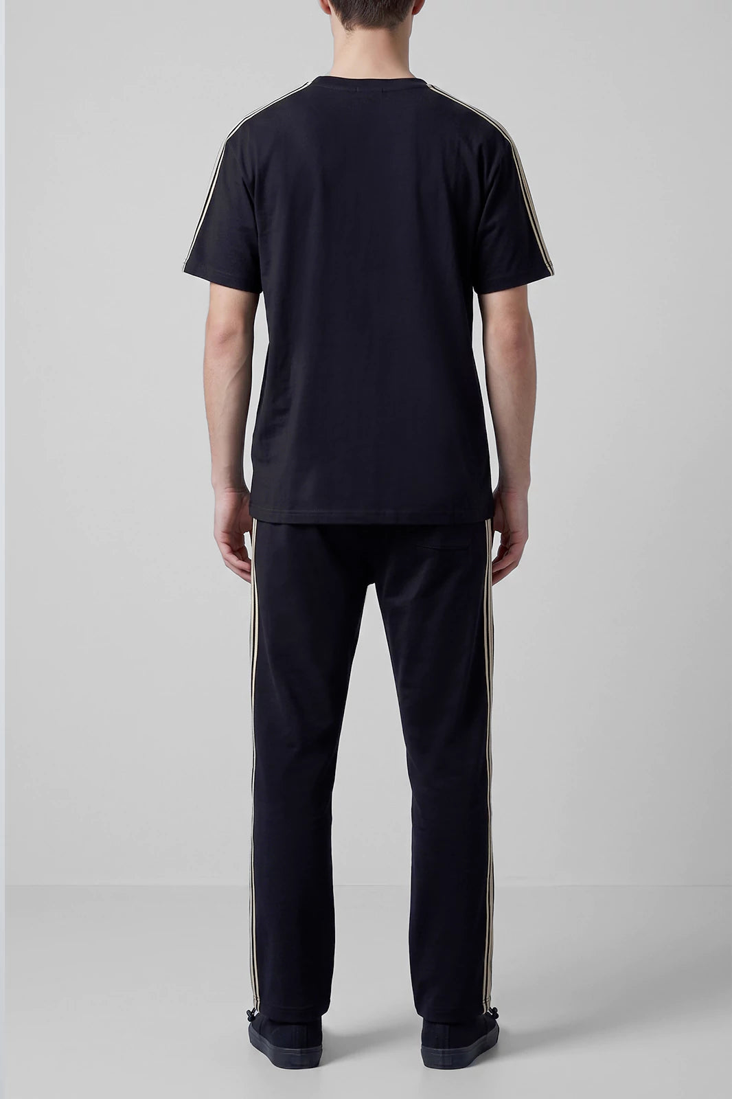 Basic T-Shirt