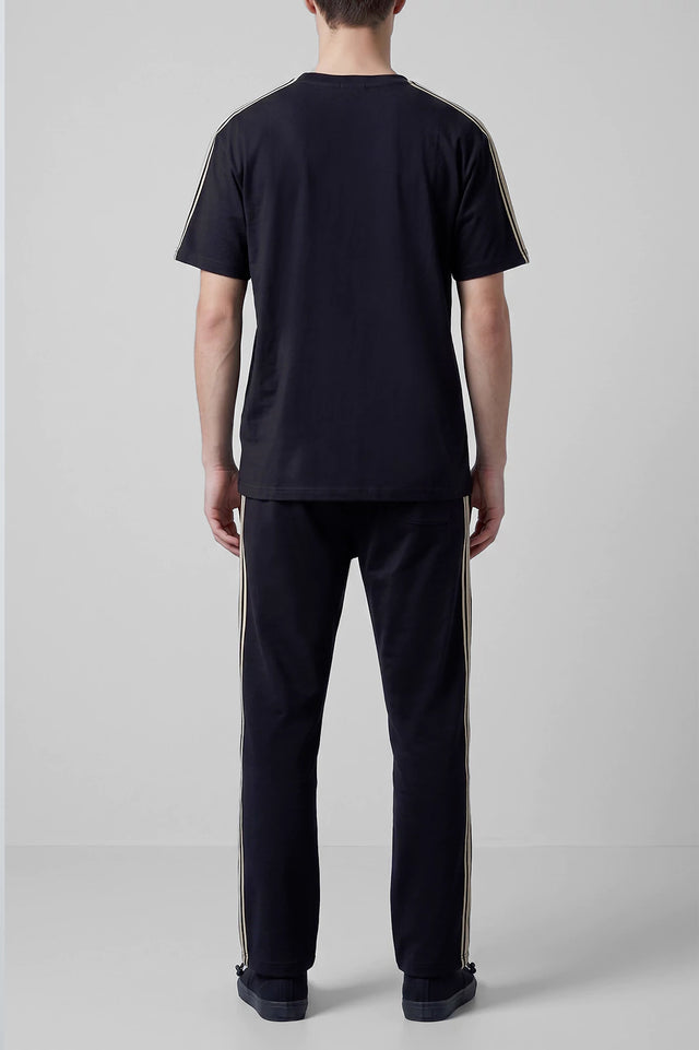 Basic T-Shirt