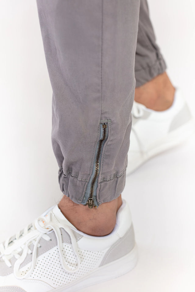 Grey Jogger Pants - 9figure