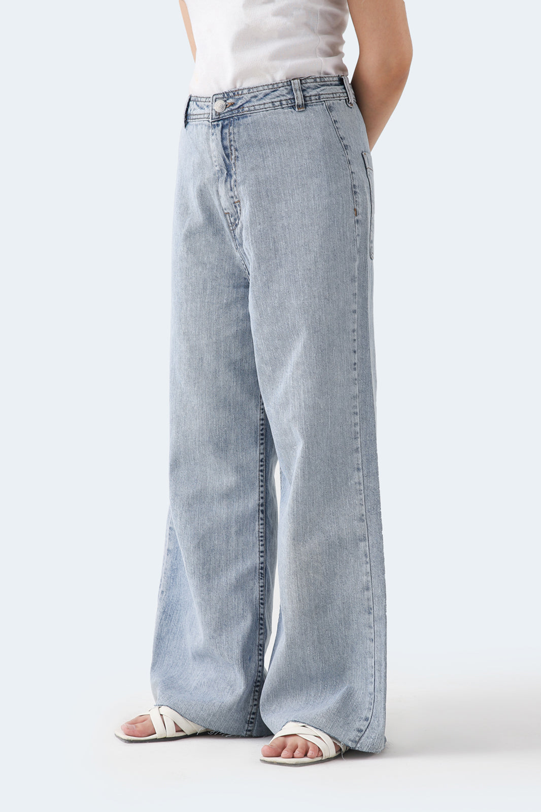 Wide Leg Straight Jeans