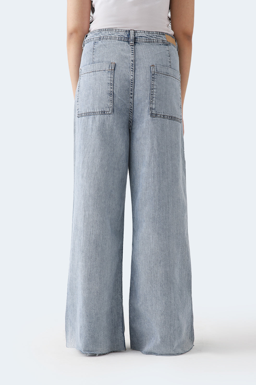 Wide Leg Straight Jeans