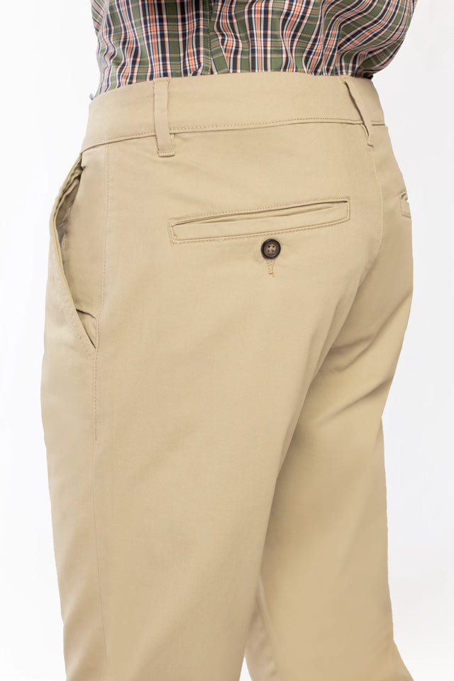 Basic Sand Chinos - 9figure
