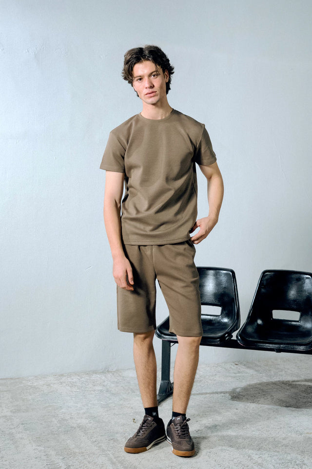 Basic T-Shirt