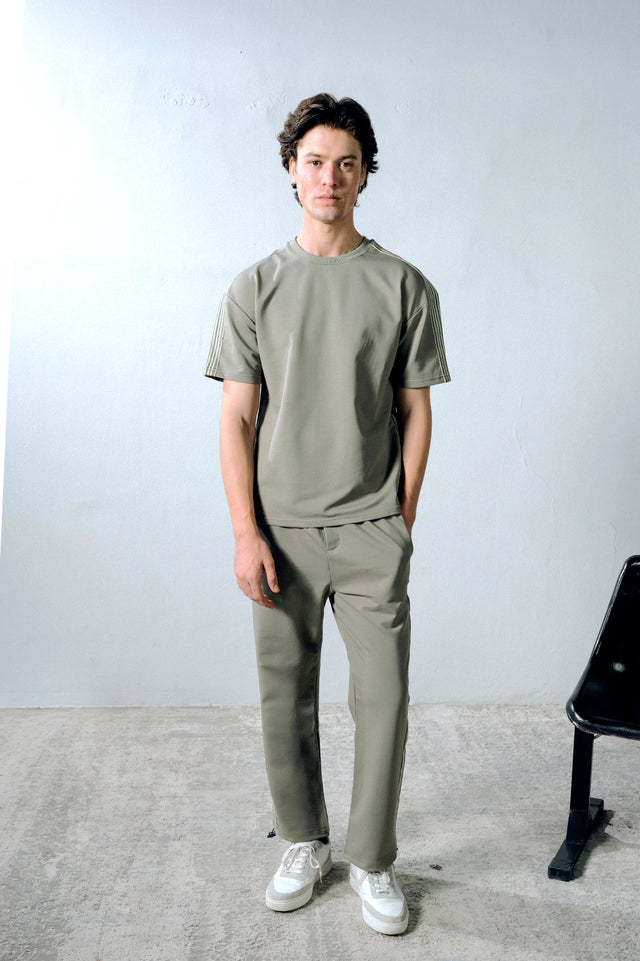 Basic T-Shirt